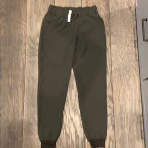 On the fly joggers